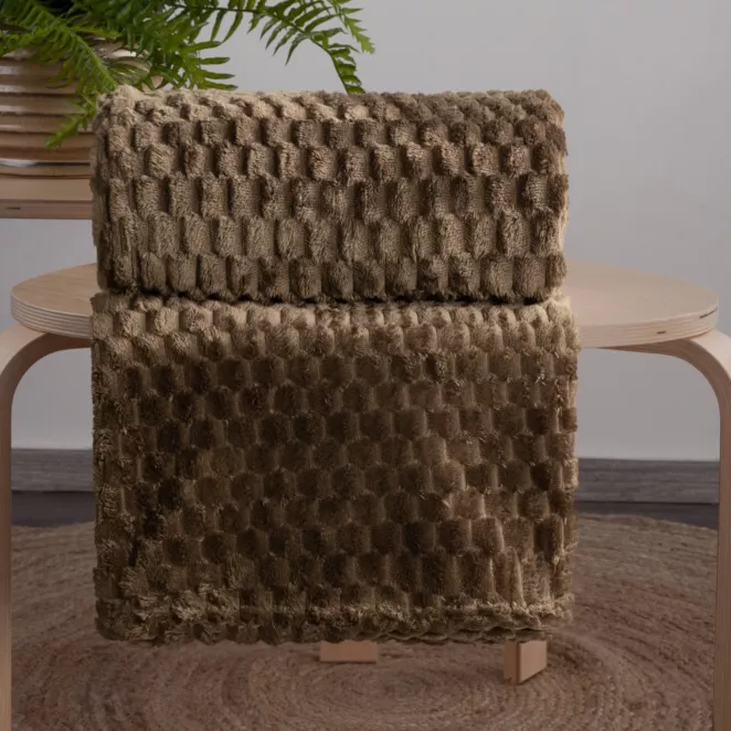 Koc 170x210 cm ciemnobrązowy miękki w dotyku z wytłaczanym wzorem 3D CINDY 6 Design 91