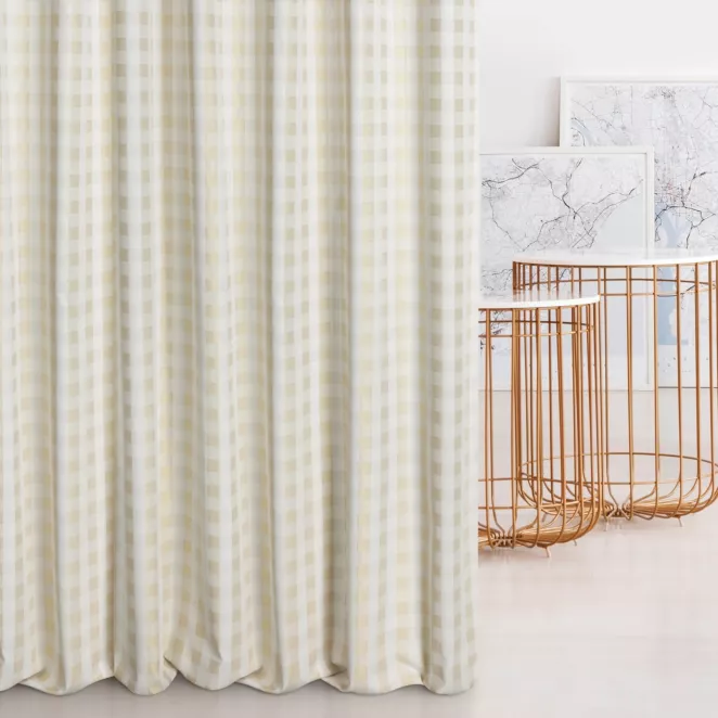 Zasłona szyta na taśmie 5 cm kremowo złocista z dwustronnej tkaniny, deseń w kratę z dodatkiem złotej nici