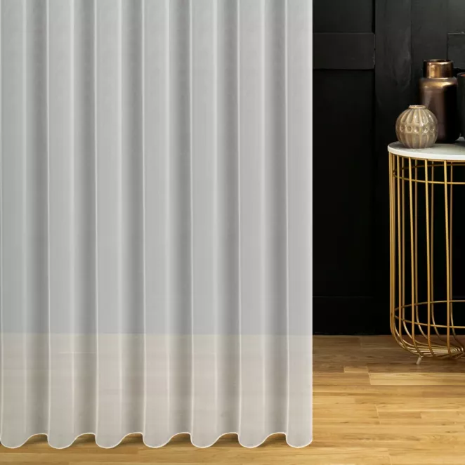 Firana szyta na taśmie 5 cm kremowa z gładkiej, matowej tkaniny, wykończona obciążnikiem