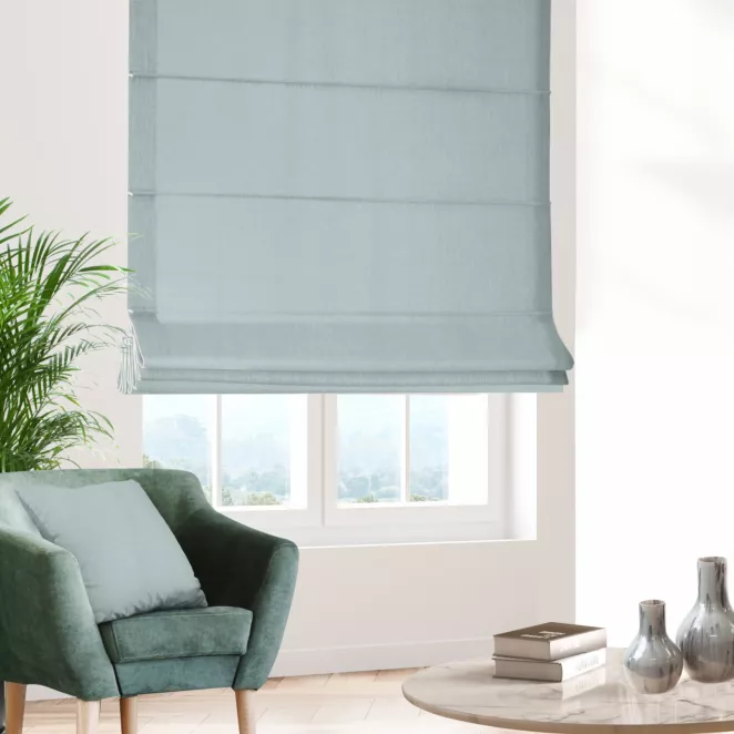 Roleta rzymska niebieska z gładkiej, przyjemnej w dotyku tkaniny z efektem melanżu