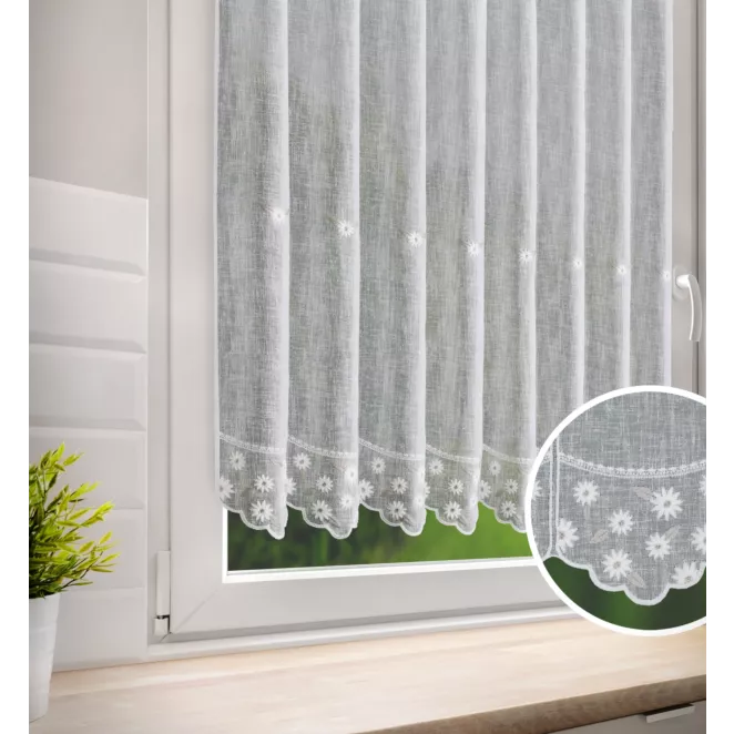 H219/8 Tkanina firanowa zazdrostka z etaminy zdobiona haftem drobnych kwiatów