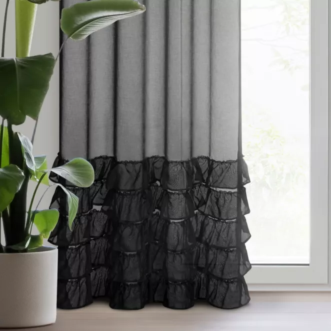 Firana czarna z etaminy zdobiona w dolnej części falbanami 140x250 cm przelotka DANI