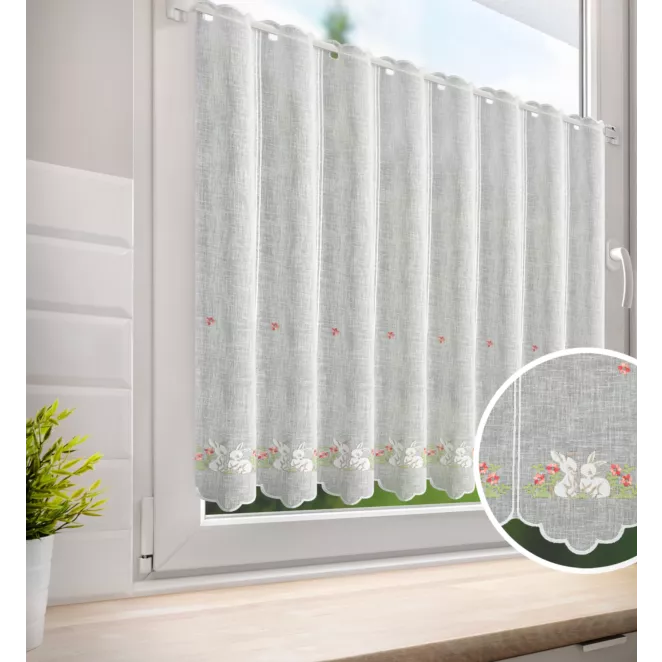 Tkanina firanowa zazdrostka zdobiona z etaminy zdobiona haftem króliczków