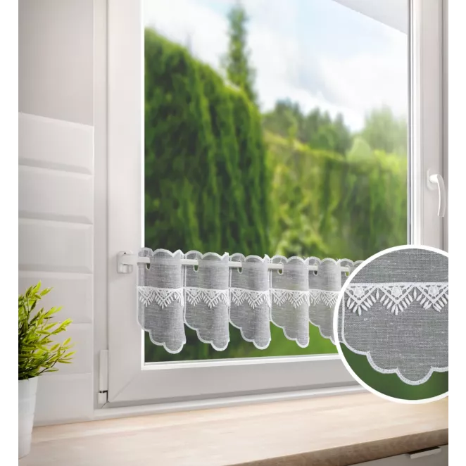 Tkanina firanowa zazdrostka z etaminy zdobiona haftem