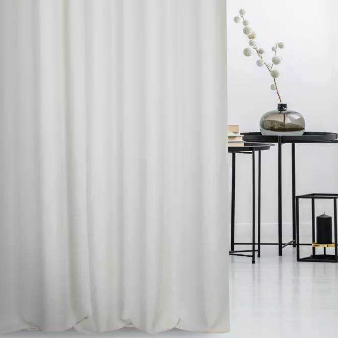 Zasłona szyta na taśmie 5 cm biała z miękkiej tkaniny o naturalnym splocie w stylu ekologicznym