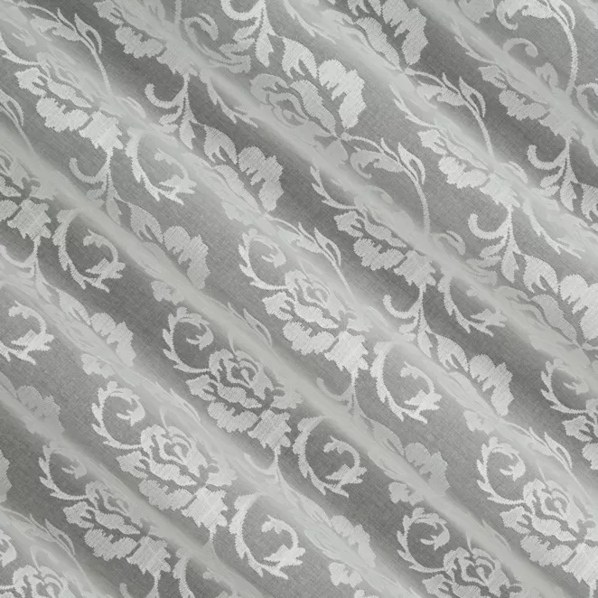 P295/1 Firana szyta na taśmie 5 cm naturalna z delikatnej etaminy zdobionej roślinnym haftem, wykończonej obciążnikiem