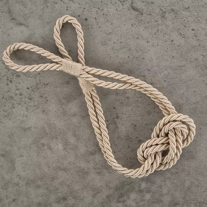 Dekoracyjny sznur do zasłon MOLLY zdobiony węzłem marynarskim