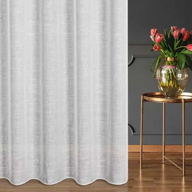 Firana szyta na taśmie 5 cm biała z delikatnej etaminy wykończonej obciążnikiem