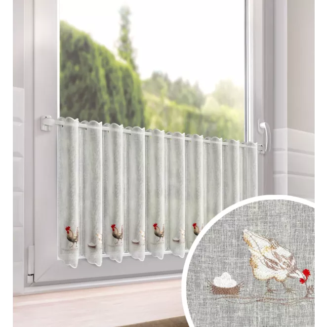 Tkanina firanowa zazdrostka zdobiona haftem uroczych kogutów