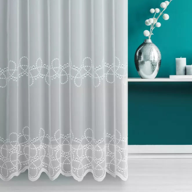 Firana szyta na taśmie 5 cm biała z matowej tkaniny PERU, zdobiona fantazyjnymi wzorami tworzącymi dwa poziome pasy