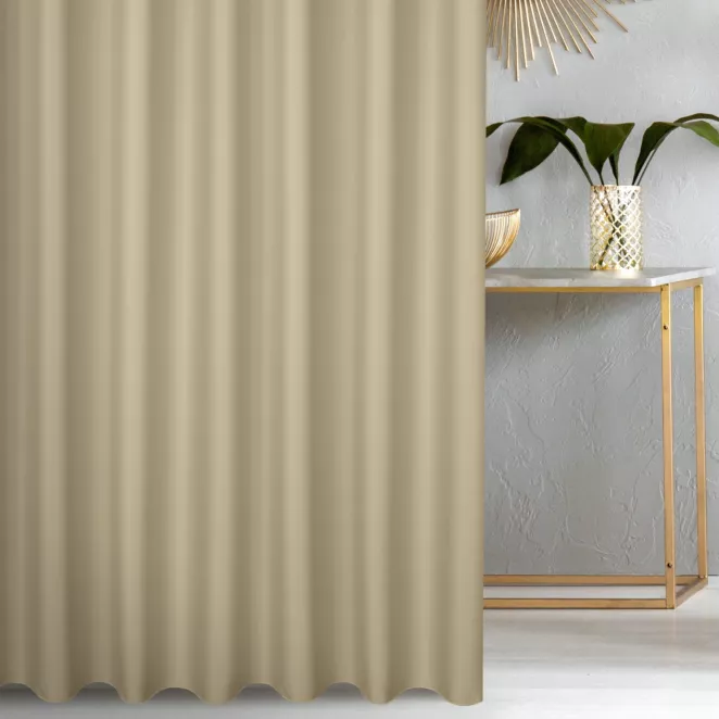 Zasłona szyta na taśmie 5 cm ciemnokremowa z gładkiej tkaniny zaciemniającej typu dimout wykończona obciążnikiem