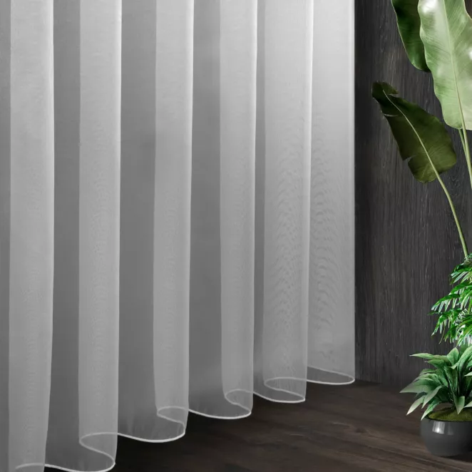 Tkanina firanowa transparentna matowa siateczka zakończona szwem obciążającym