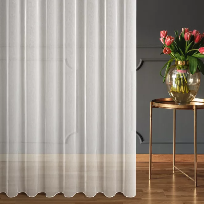 Firana szyta na taśmie 5 cm naturalna z delikatnej tkaniny typu batyst