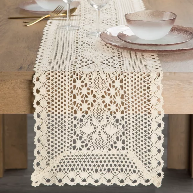 Bieżnik na stół 32x180 cm jasnobeżowy ażurowy MEGGY w stylu boho