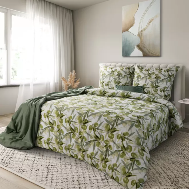 Pościel 140x200 cm komplet 2 częściowy satyna bawełniana kolor biało, zielony zdobiony motywem oliwek SPRING 84