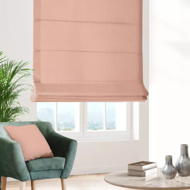 Roleta rzymska DORA - HIT pudrowa z miękkiej tkaniny o welurowej strukturze