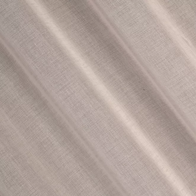 M196/9 Firana szyta na taśmie 5 cm pudrowo różowa z cienkiej matowej etaminy, wykończona obciążnikiem