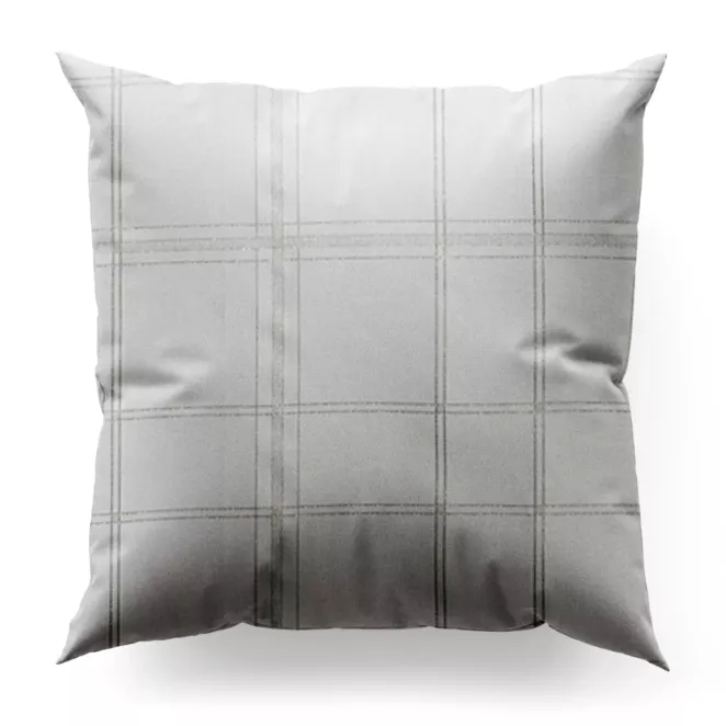 Poszewka szyta biało srebrna z gładkiej tkaniny przeplatanej błyszczącą lureksową nicią