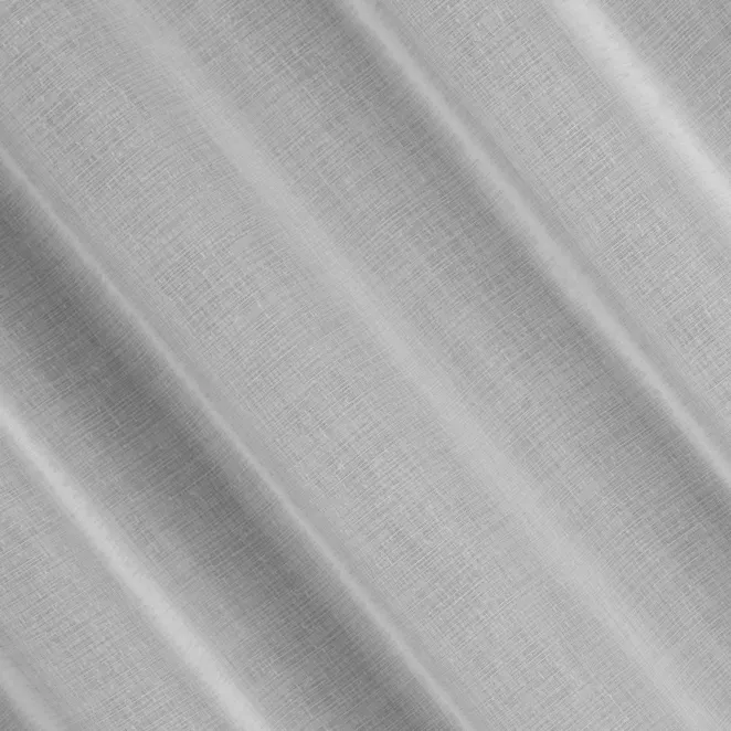 M196/8 Firana szyta na taśmie 5 cm jasnoszara z cienkiej matowej etaminy, wykończona obciążnikiem