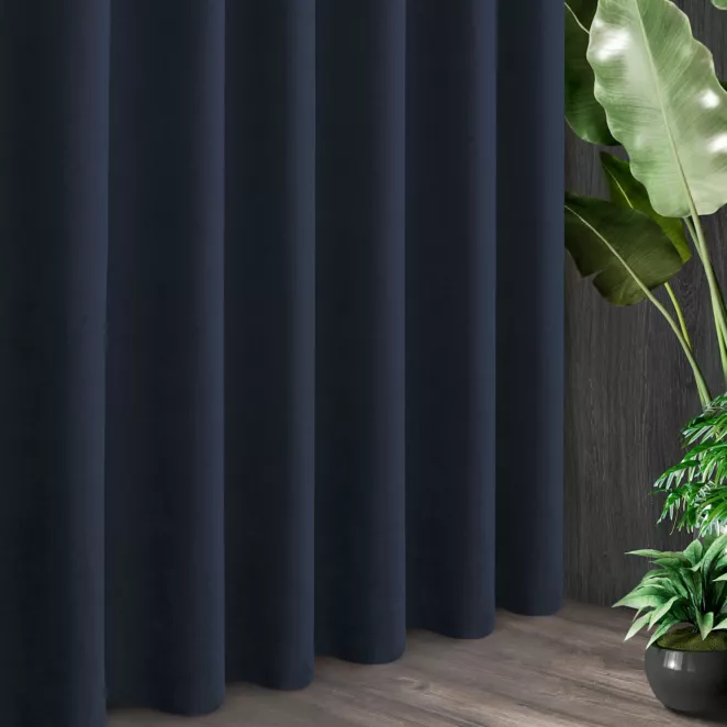 Tkanina zasłonowa o miękkim zamszowym chwycie ze strukturalnym wzorem