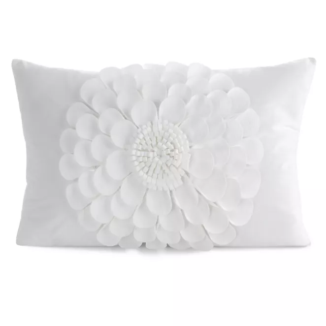 Poszewka na poduszkę 30 x 50 cm z welwetu kolor kremowy zdobiona trójwymiarowym motywem kwiatu FLORES 2