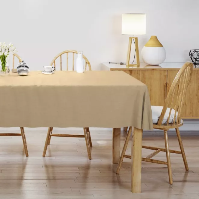 Obrus szyty pomarańczowy z matowej gładkiej tkaniny