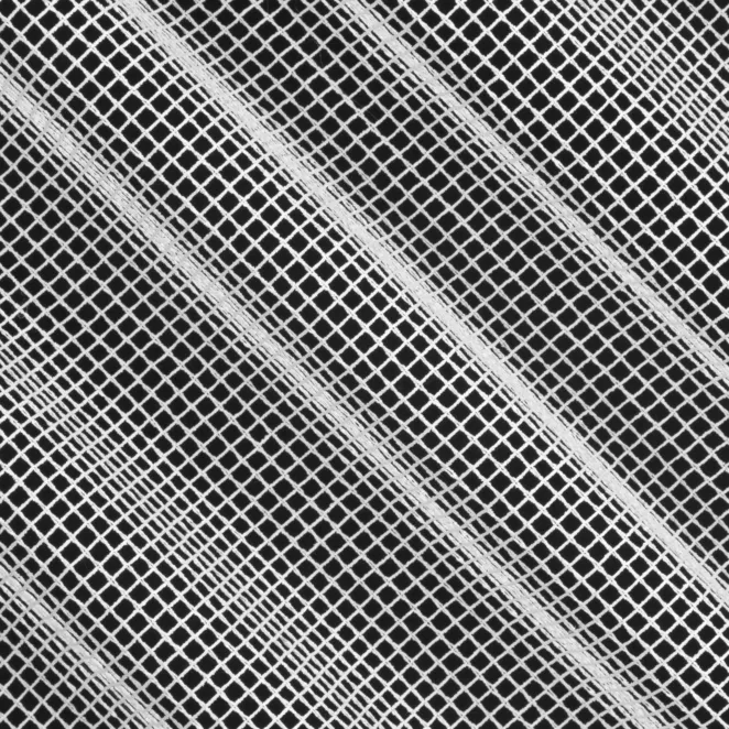 L135/1 Firana szyta na taśmie 5 cm biała z luźno tkanej siatki szenilowej, delikatnej i miękkiej w dotyku, wykończona obciążnikiem