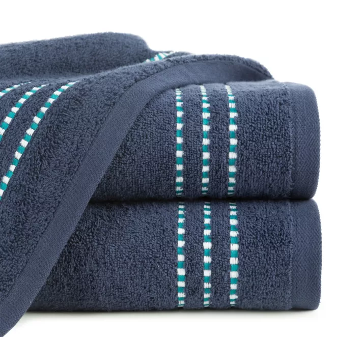 Ręcznik kąpielowy 50x90 cm bawełniany kolor granatowy z ozdobnym stębnowaniem na bordiurze 500 g/m2 FIORE