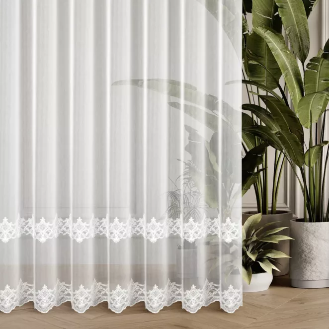 Firana szyta na taśmie 5 cm biała z matowej tkaniny z efektem deszczyku ozdobionej ornamentowym haftem