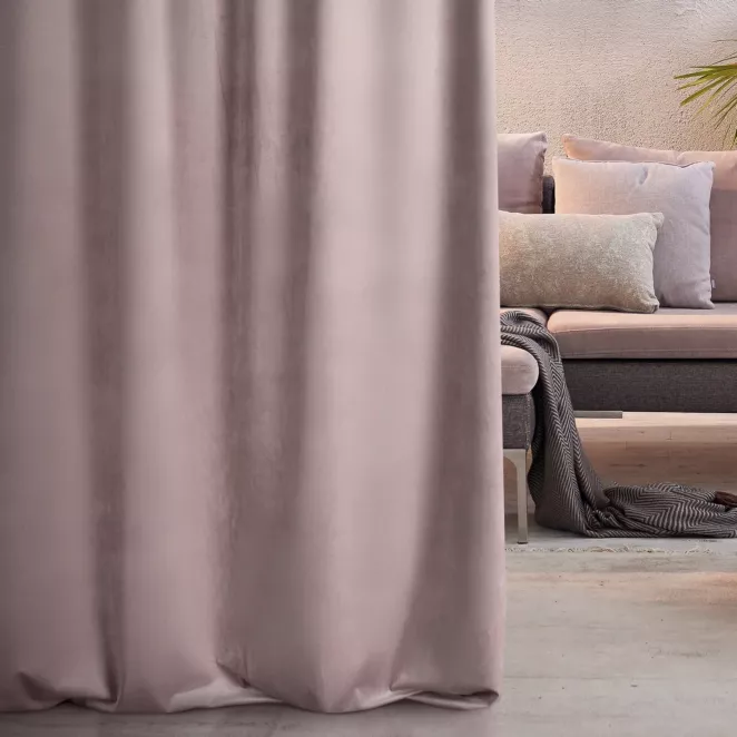 Zasłona szyta na taśmie 5 cm ENYA pudrowo różowa z miękkiej półmatowej tkaniny welwetowej