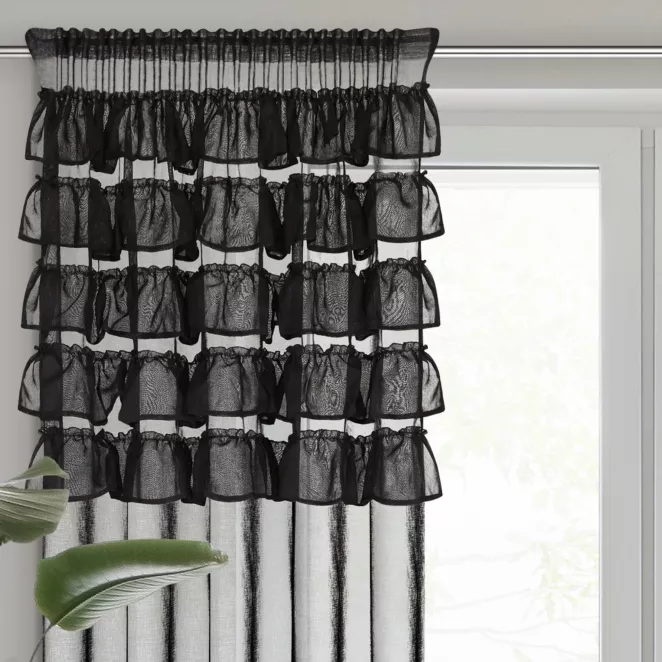 Firana czarna z etaminy zdobiona w górnej części falbanami 140x270 cm taśma AURA