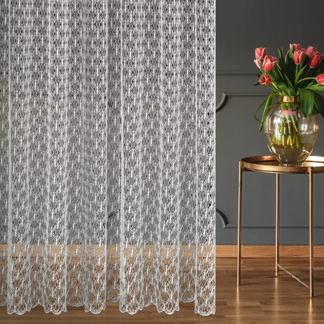 Firana szyta na taśmie 5 cm biała gipiura o geometrycznym wzorze Italissima Eva Minge