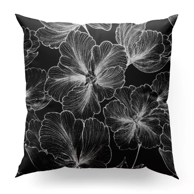 Poszewka szyta czarno srebrna z tkaniny welwetowej zdobionej delikatnie połyskującym drukiem