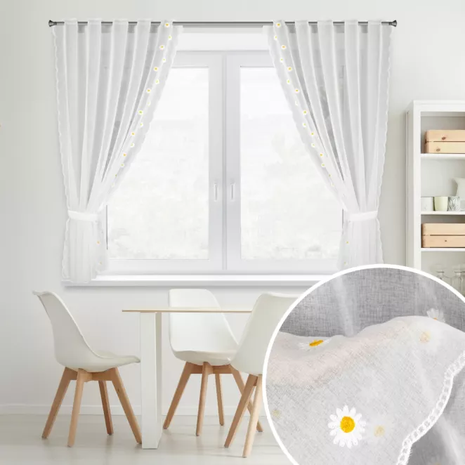 Komplet 2 szt. firan białych z etaminy zdobionych haftem stokrotek 140x180 cm tunel - BELLIS