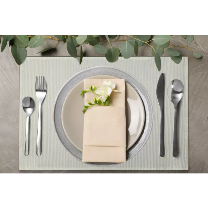 Komplet serwetek 4 szt 30x40 cm biały ALISA przetykanych złotą nicią tworzącą wzór pasów