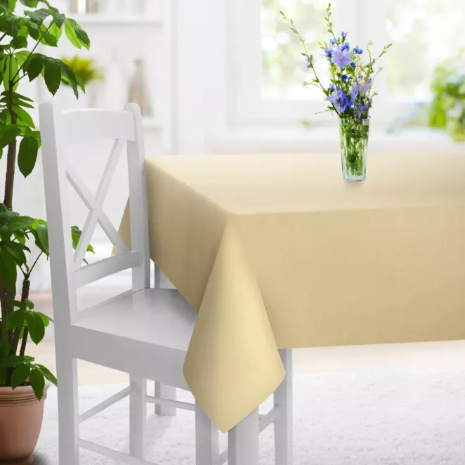 Obrus na wymiar kremowy z miękkiej tkaniny o welurowej strukturze