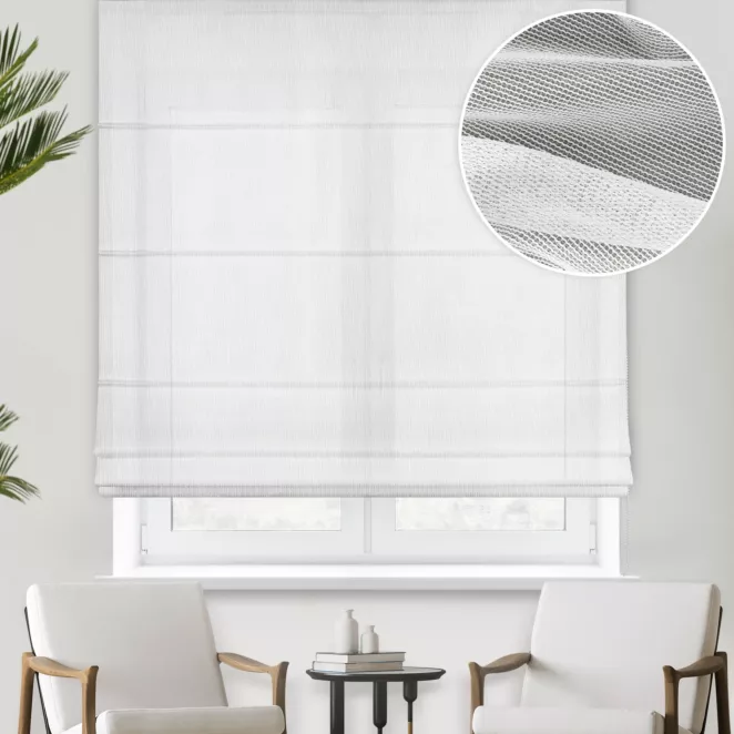 Roleta rzymska biała o strukturze drobnej siatki, nie wymagająca prasowania