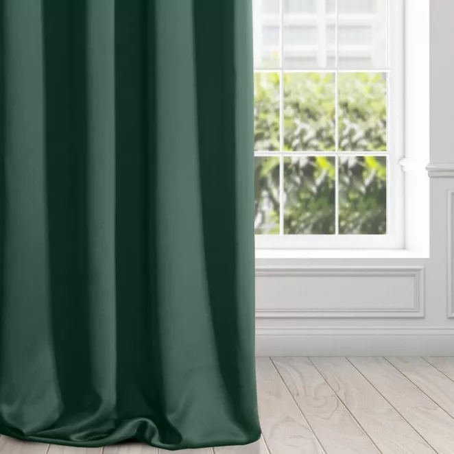 Zasłona ciemnozielona z gładkiej tkaniny zaciemniającej typu - BLACKOUT 135x250 cm przelotka - PARISA - Design 91