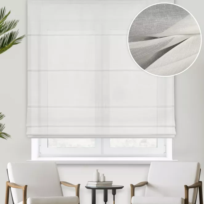 Roleta rzymska naturalna z półprzezroczystej tkaniny o lekkim połysku, wykończona obciążnikiem
