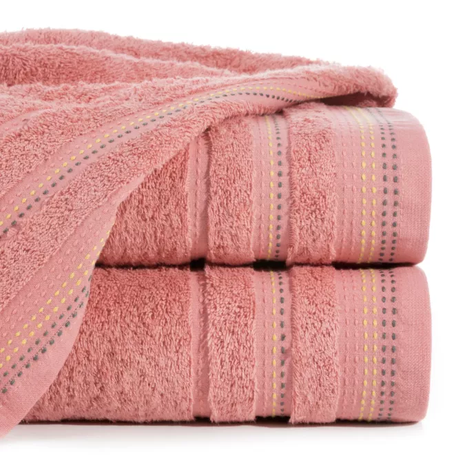 Ręcznik kąpielowy 70x140 cm bawełniany kolor koralowy z ozdobnym stębnowaniem 500 g/m2 POLA