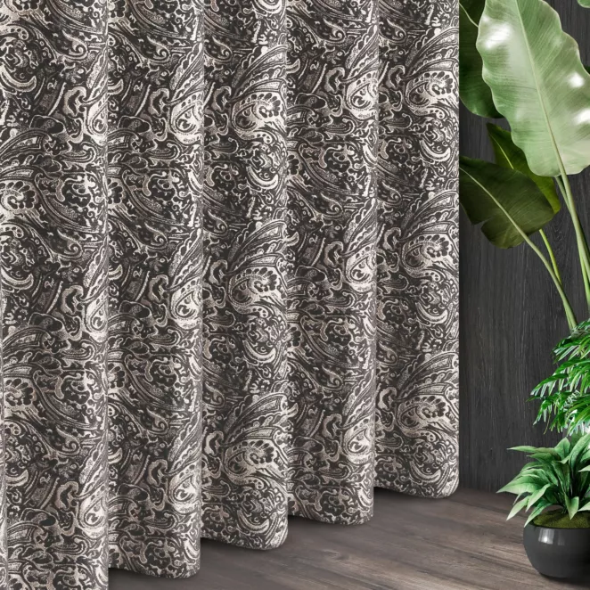 Tkanina zasłonowa grubsza,  szenilowa z ornamentowym wzorem