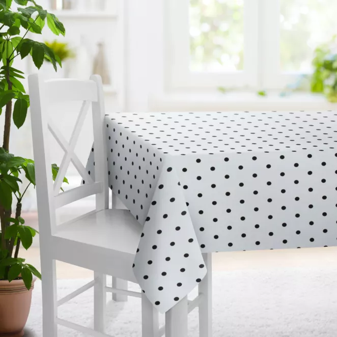 Obrus szyty biało czarny z miękkiej tkaniny z nadrukiem w kropki