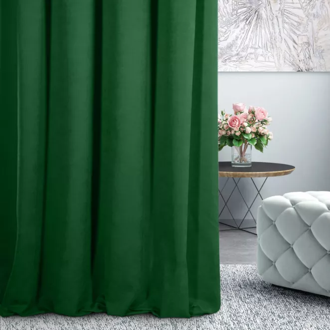 Zasłona szyta na taśmie 5 cm DORA - HIT jasnozielona z miękkiej tkaniny o welurowej strukturze