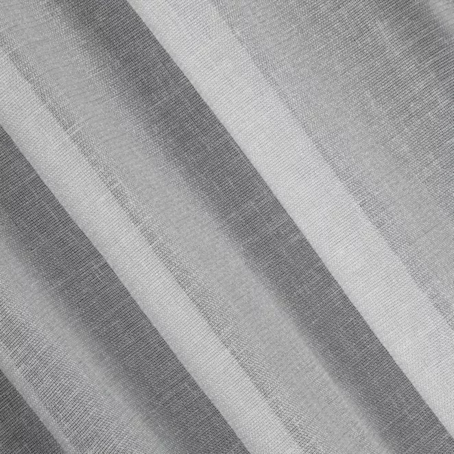 L72/2 Firana szyta na taśmie 5 cm biała z półprzezroczystej tkaniny o lekkim połysku, wykończona obciążnikiem