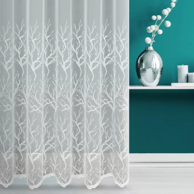 Firana szyta na taśmie 5 cm naturalna z matowej tkaniny ADEN haftowanej w botaniczny wzór