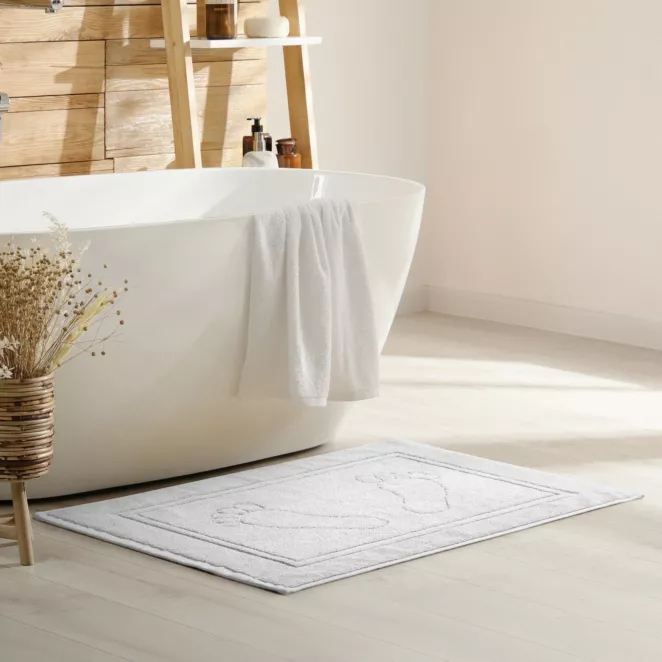 Dywanik łazienkowy bawełniany zdobiony wytłaczanym wzorem 50x70 cm SAMMY