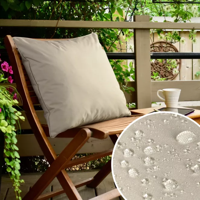 Poszewka na poduszkę 45x45 cm z gładkiej tkaniny wodoodpornej beżowa idealna do ogrodu i na taras GARDEN 5