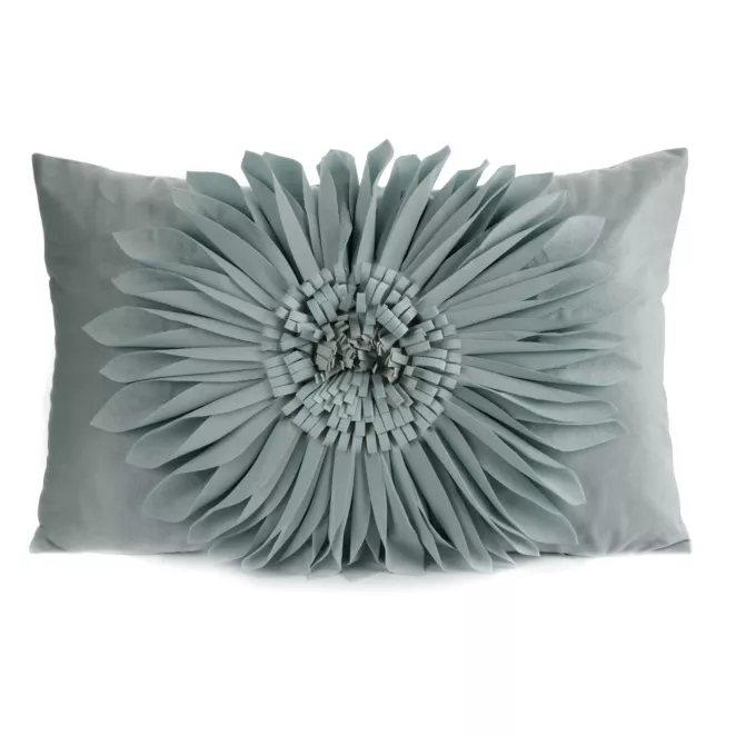 Poszewka na poduszkę 30 x 50 cm z welwetu kolor miętowy zdobiona dużym kwiatem 3D FLORES 3