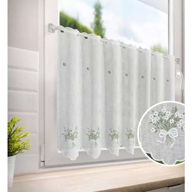 Tkanina firanowa zazdrostka zdobiona haftem drobnych kwiatuszków