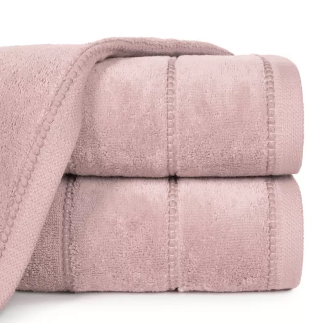 Ręcznik kąpielowy 50x90 cm bawełniany kolor ciemnoróżowy z welwetową ozdobną bordiurą 500 g/m2 MARI